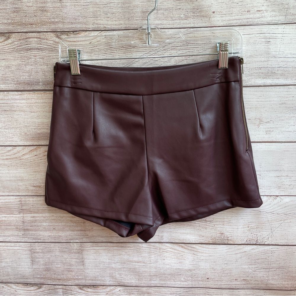 THE PANTS STORE VEGAN LEATHER SHORTS IN‎ BROWN